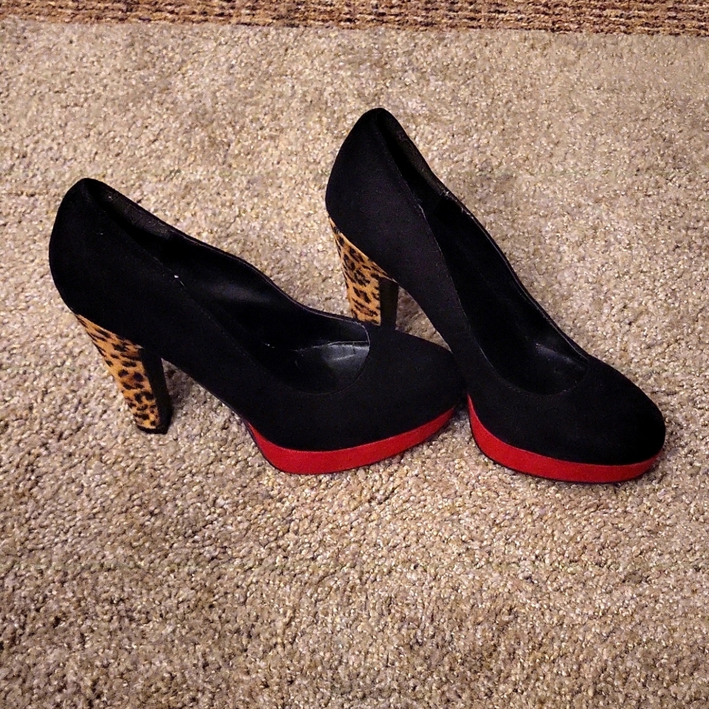 Black/red/cheetah print heels